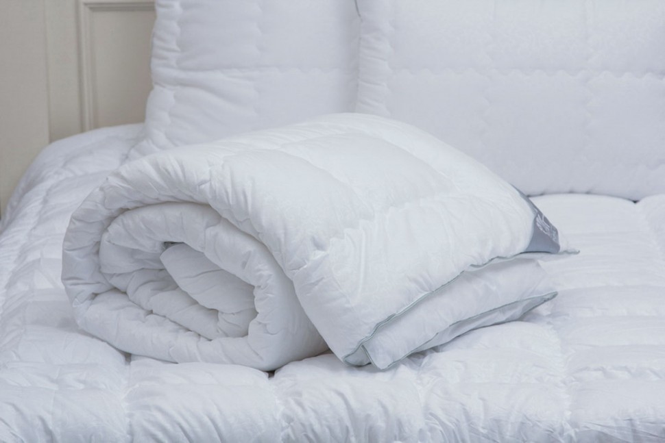 

Одеяло Arya Pure Line Comfort 195x215 8680943018380