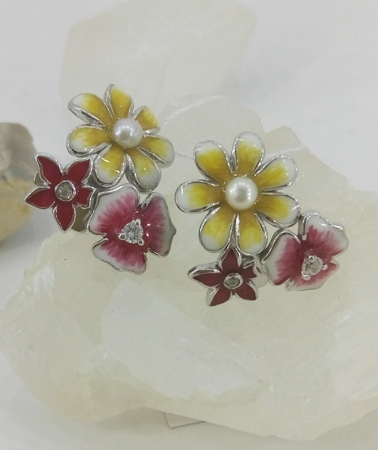 

Серьги из серебра с эмалью и куб. цирконами "Букет" (074479/99)