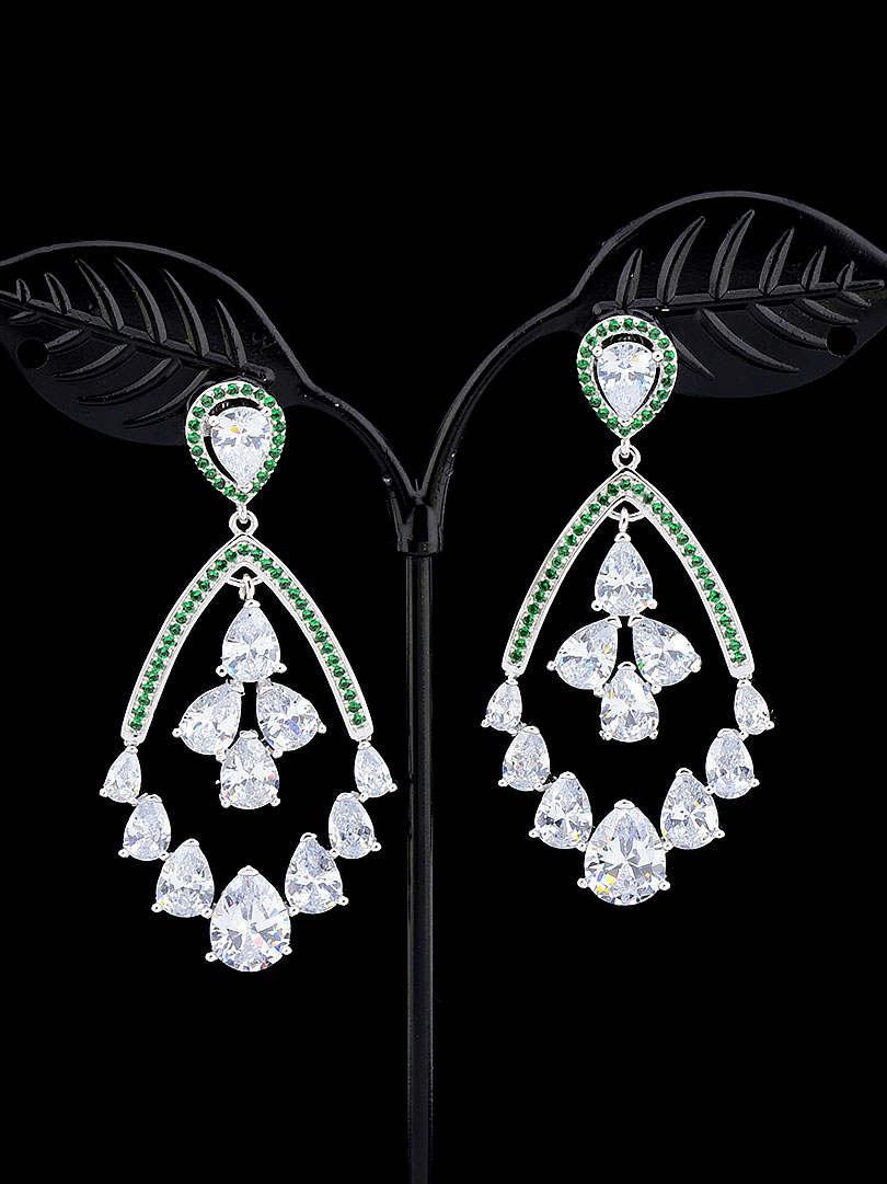 

Серьги с зелёным камнем Xuping №9047697