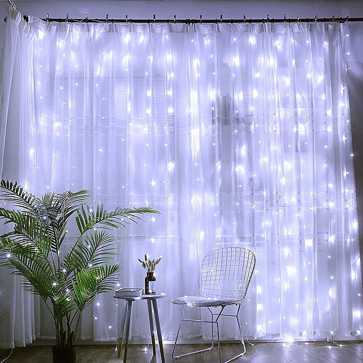 

Светодиодная гирлянда-штора Decorative Light 180 LED 2 м Белая (2000992412094)