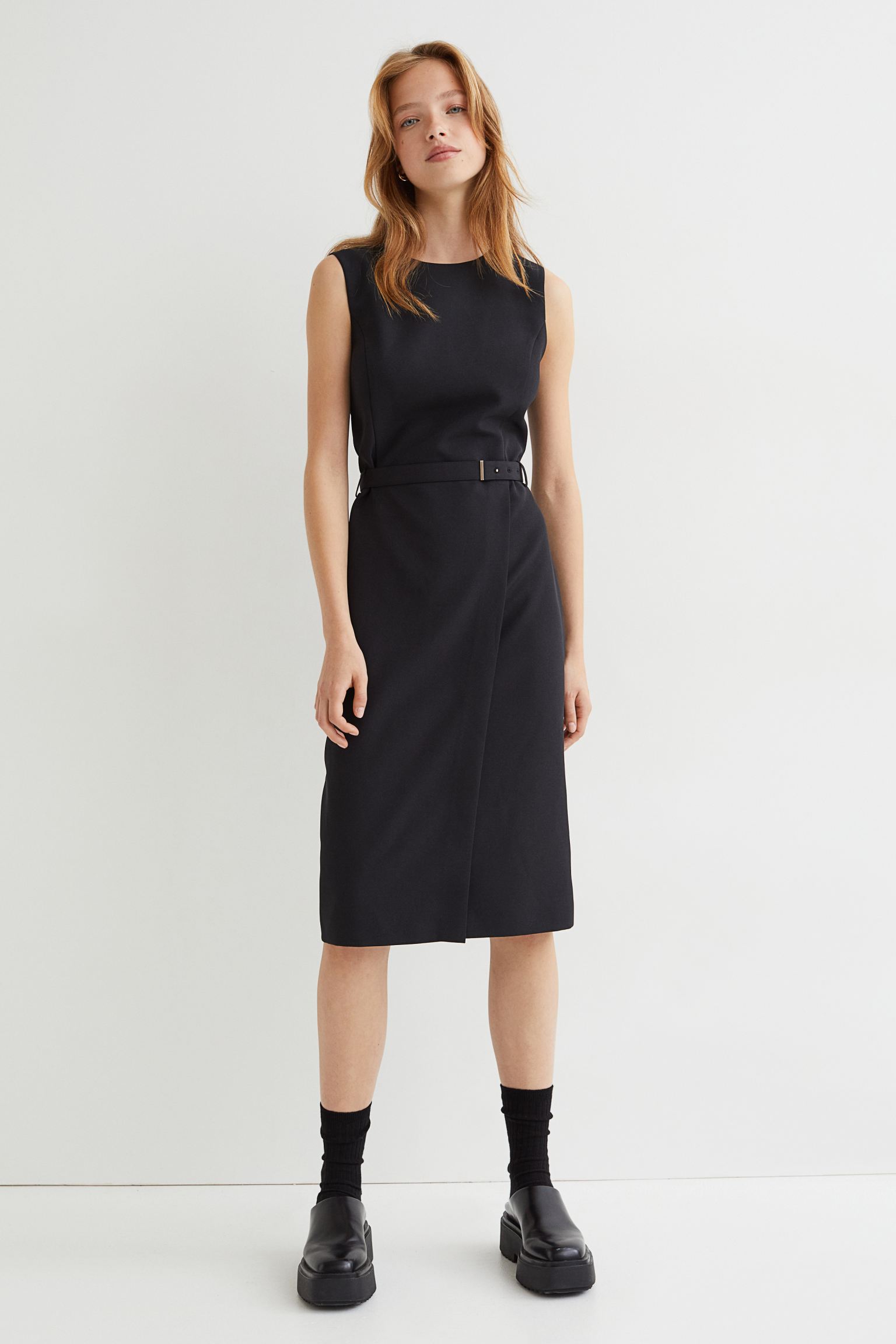 

Платье H&M 9363272abr M Черное