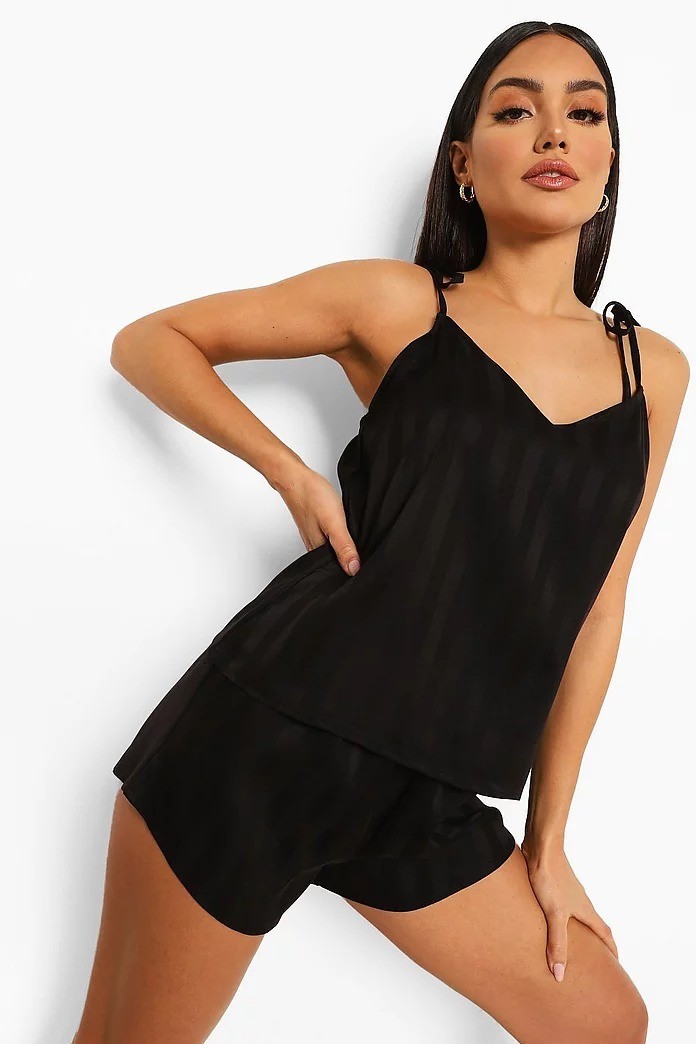 

Пижама Boohoo  черный 8520123003107, Пижама Boohoo 34 черный 8520123003107