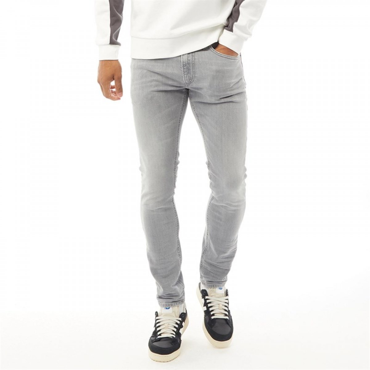 

Джинсы Diesel Thommer-SP 0890E Slim Fit Grey Light Grey, 27W 32L