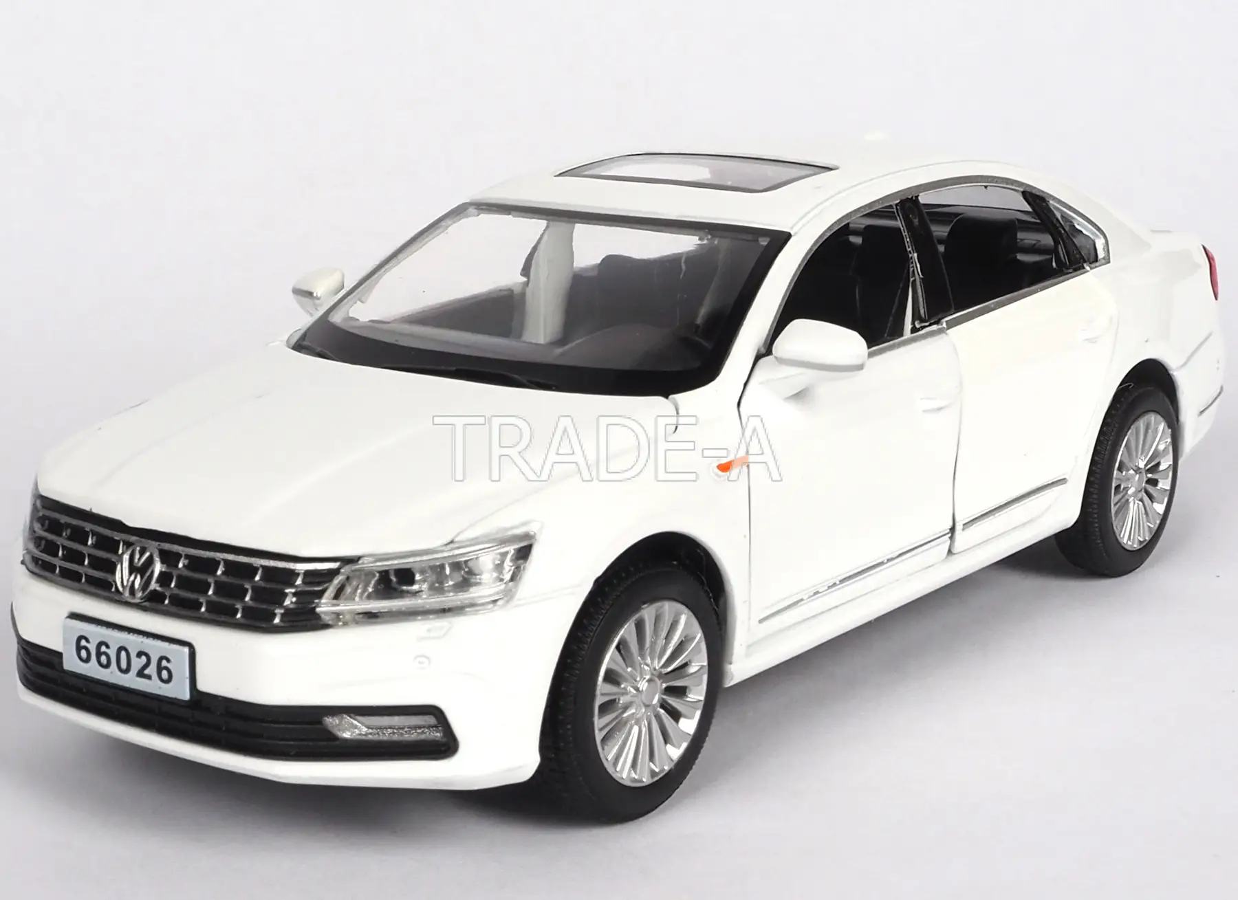 

Машинка Автопром 6604 Volkswagen Passat USA 1:31 белый