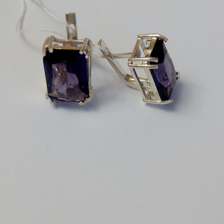 

Серебряные серьги с кубическим цирконием под аметист Амина,0709.10
