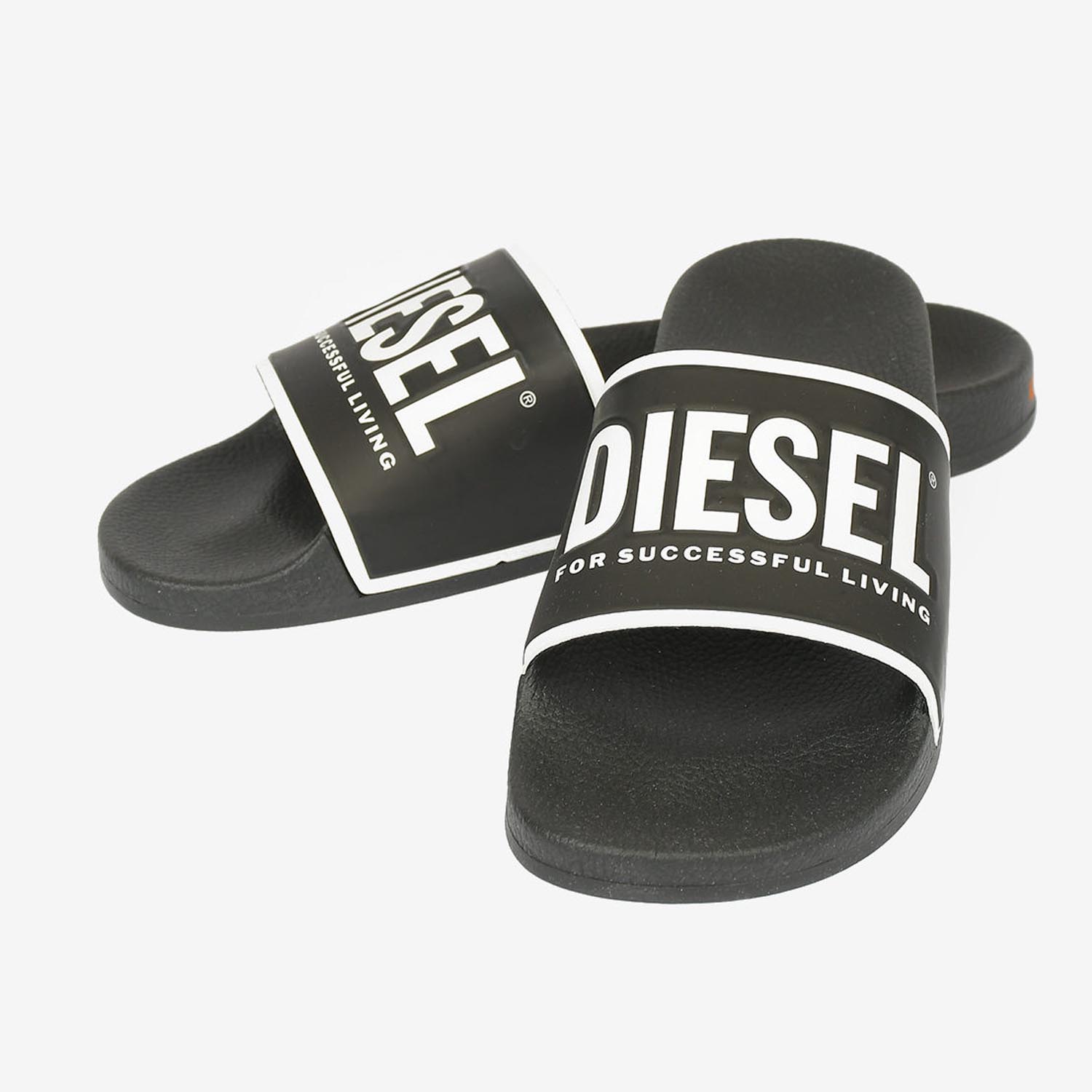 

Шлепанцы Diesel SA-Valla Black/Star White/Ora 40