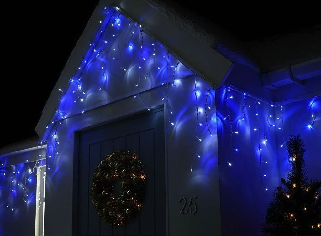

Наружная новогодняя гирлянда Бахрома 120 Led цвет синий 5 м на белом кабеле