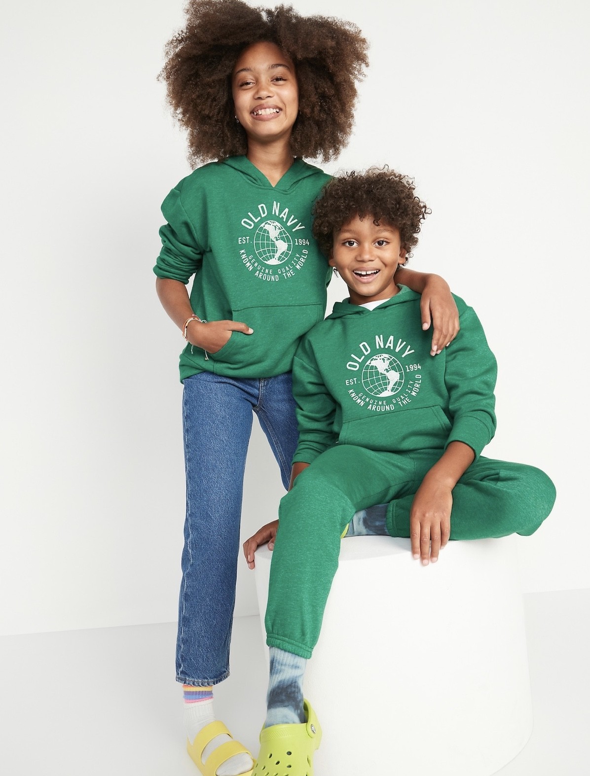 

Худі Old Navy 140-146 см зелене з надписом
