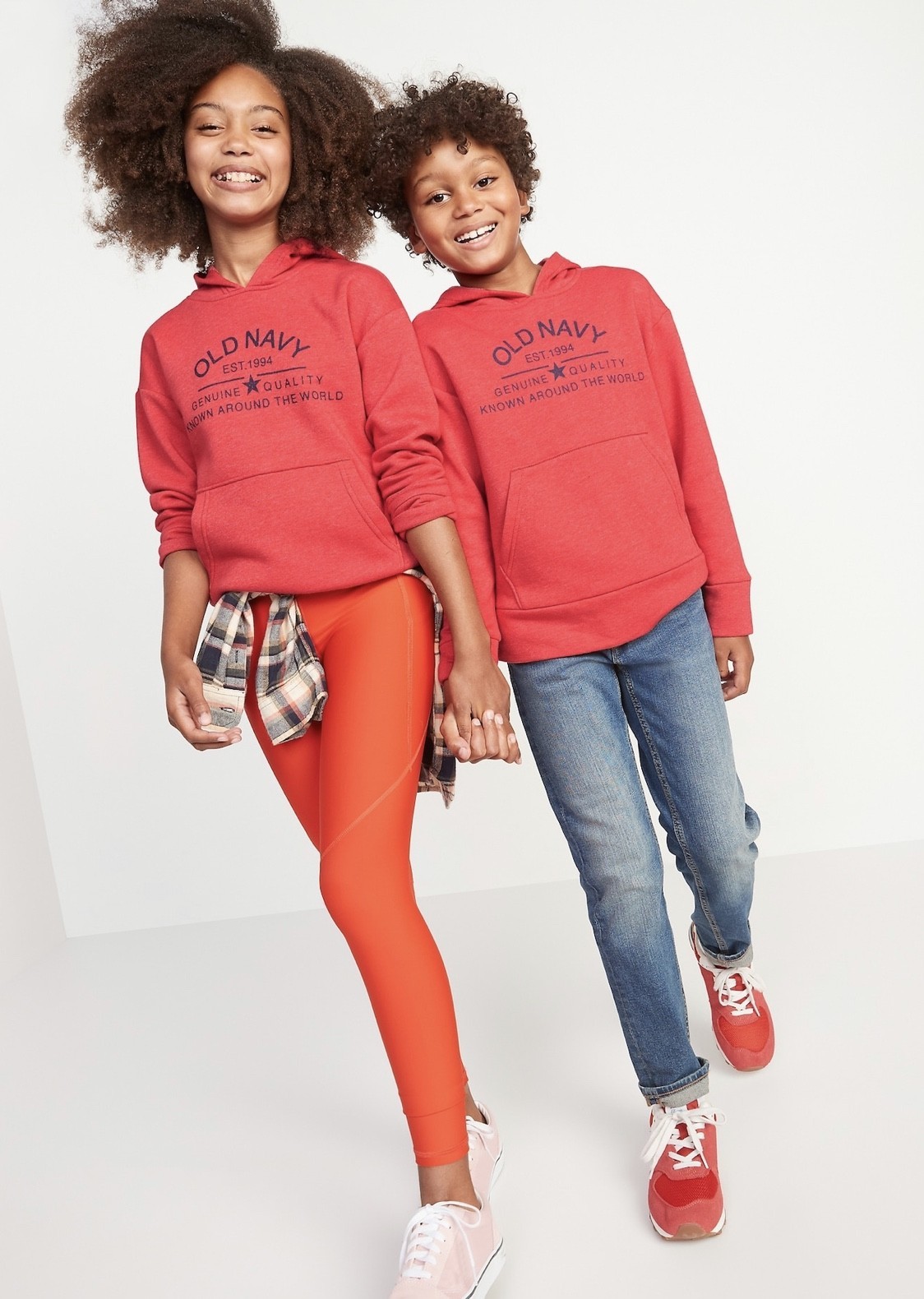 

Худі Old Navy 128 см червоне з надписом