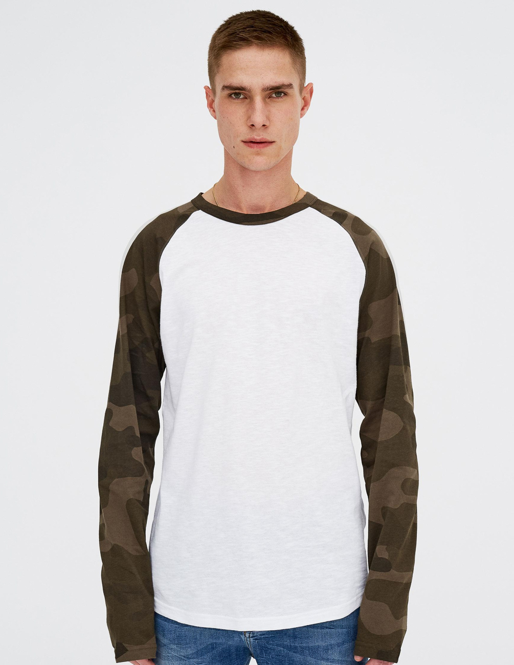 

Футболка д/р PULL & BEAR М0113123 (9235/575/505) цвет белый, Футболка д/р PULL & BEAR М0113123 (9235/575/505) цвет белый L