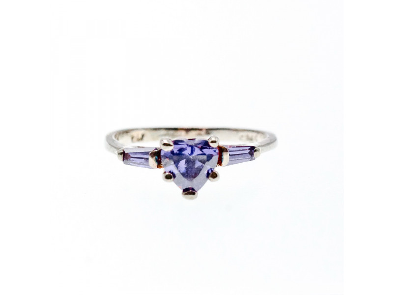 

Серебряное кольцо с аметистом Сердце Натуральный Sky Jewelry 002622