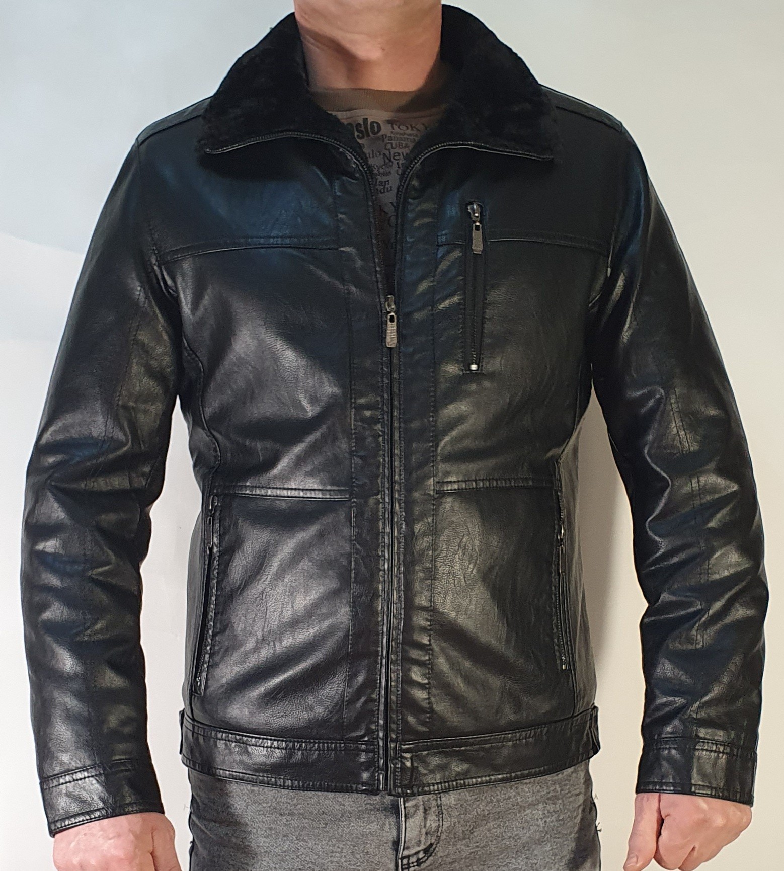 

Куртка зимняя кожзаменитель Fudiao 1811-1 Black, Куртка зимняя кожзаменитель Fudiao 1811-1 Black 58