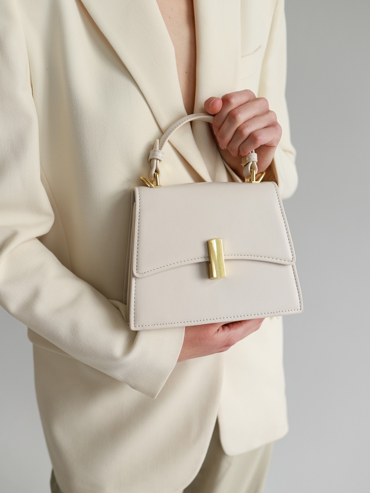 

Женская сумка Bagsmini White Pearl Bag Молочный
