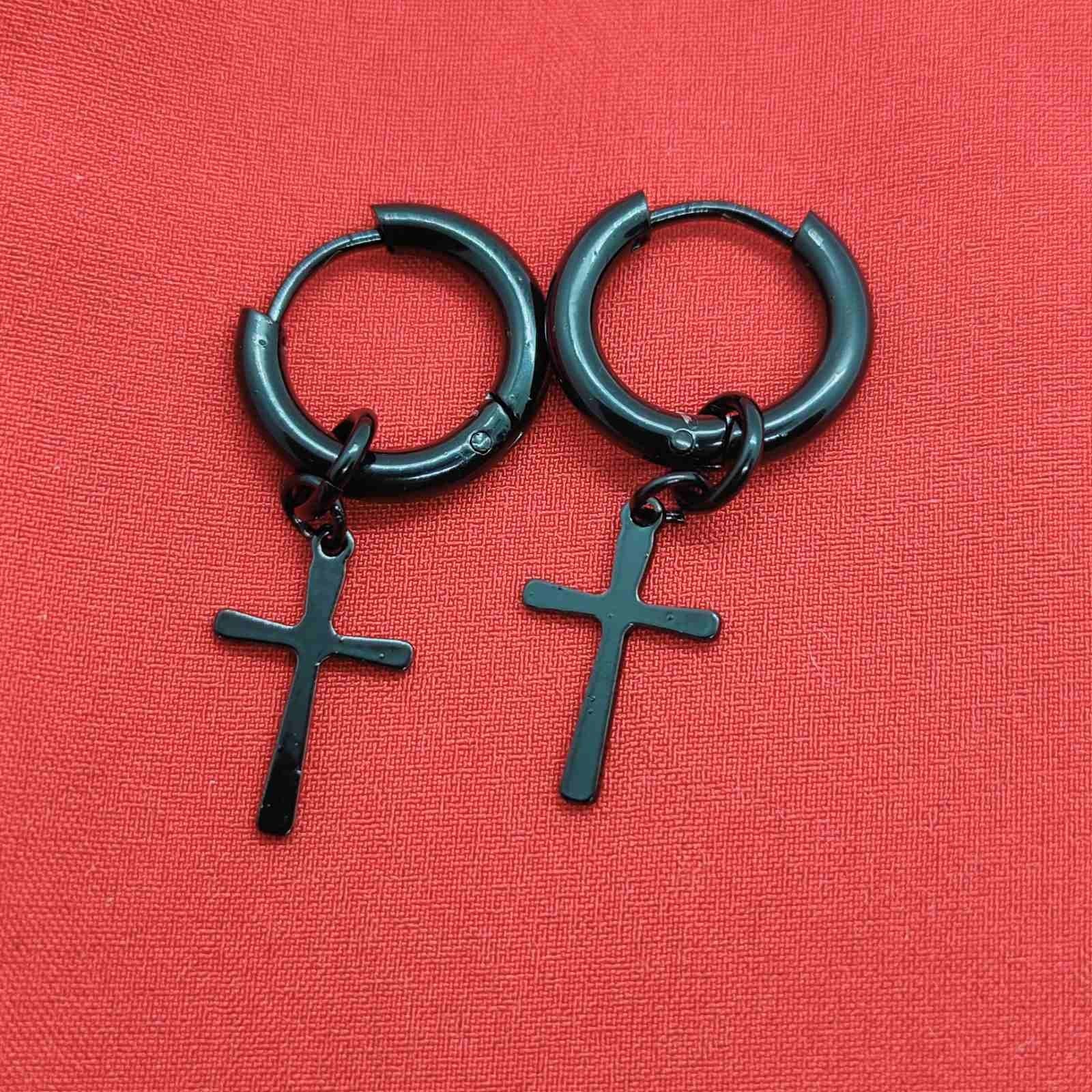 

Серьги Stainless Steel Чёрные кресты высота 30 мм ширина 9 мм 120057