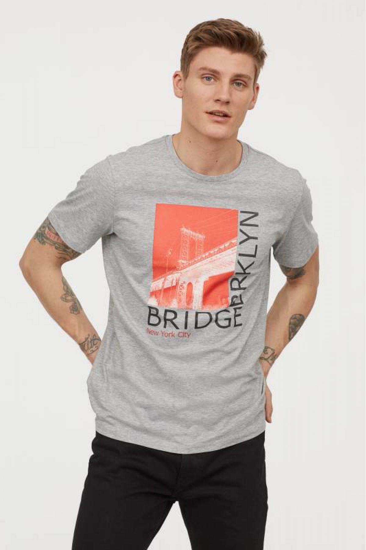 

Футболка с рисунком H&M  Серая (3811-0649440012, Футболка с рисунком H&M l Серая (3811-0649440012)