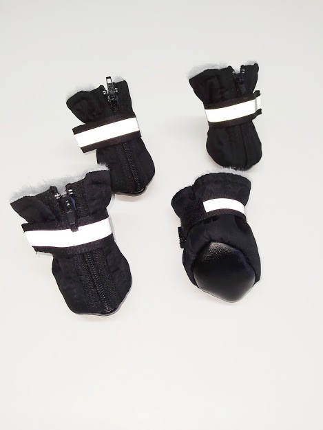 

Обувь для собак Bingo с мехом №2-5,5х8х13 см Черные