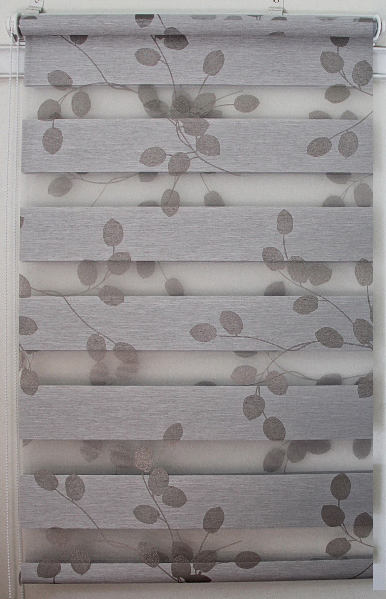 

Рулонная штора Miranda День-ночь ВН-155/3 30*160 см Серебро