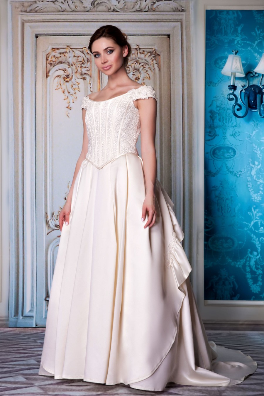 

Свадебное платье Ginza Collection 42(S) Шампань