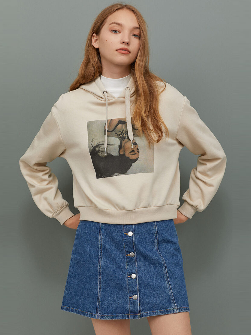 

Худи H& 060754698_biege  Светло-бежевое, Худи H&M 060754698_biege M Светло-бежевое