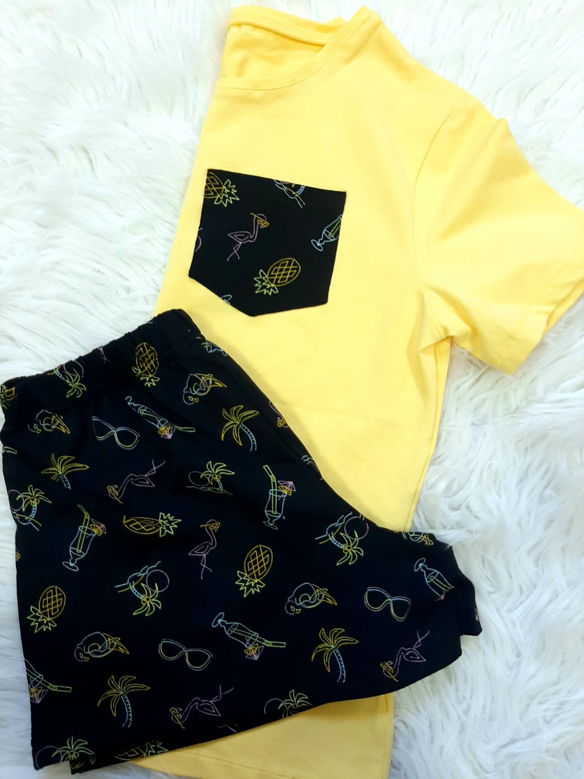 

Комплект АНАНАСИ шорти+футболка Glamur-underwear  Жовтий, Комплект АНАНАСИ шорти+футболка Glamur-underwear L Жовтий