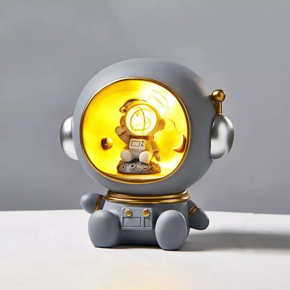 

Ночник "космонавт серый" 15.5 х 15 см