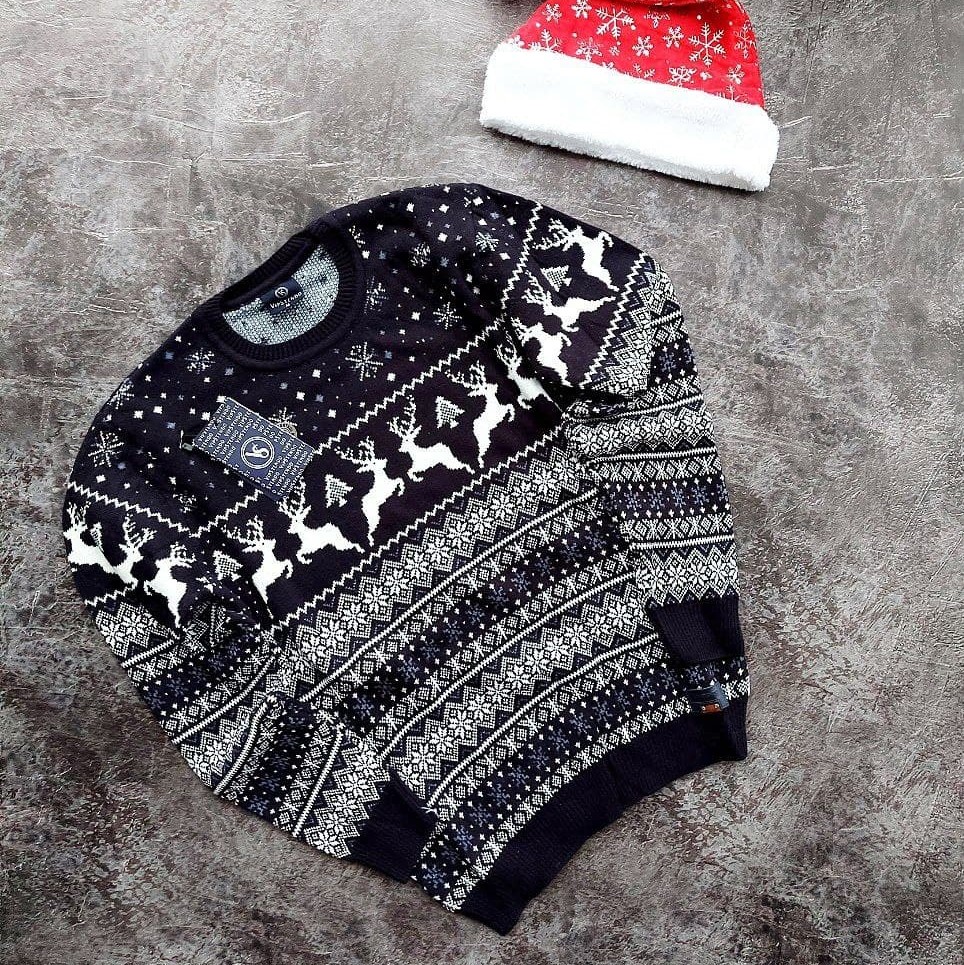 

Женский новогодний свитер BonaDi с оленями oversize L/XL черный
