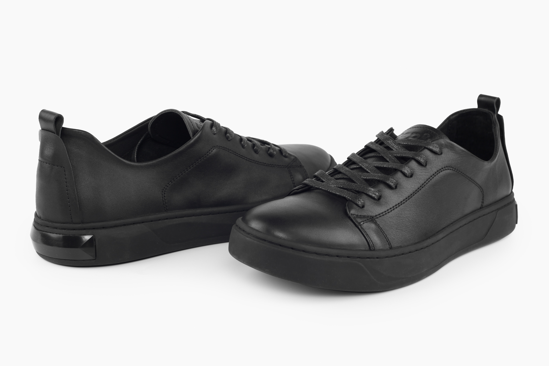 

Кеди Zumer 30-269BLACK 40 Чорний