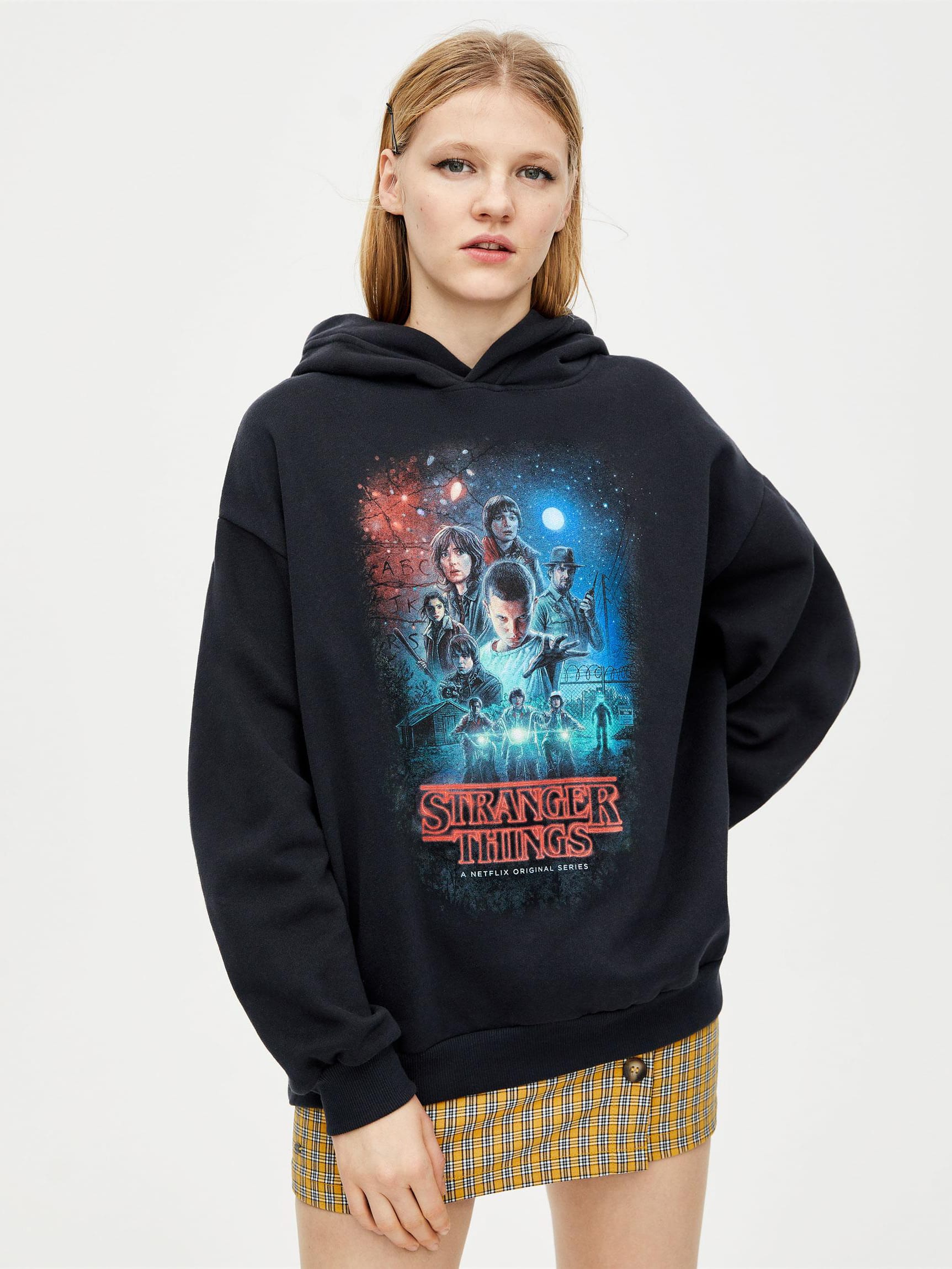 

Худи Pull & Bear XAZ299020QFIE  Черное, Худи Pull & Bear XAZ299020QFIE L Черное