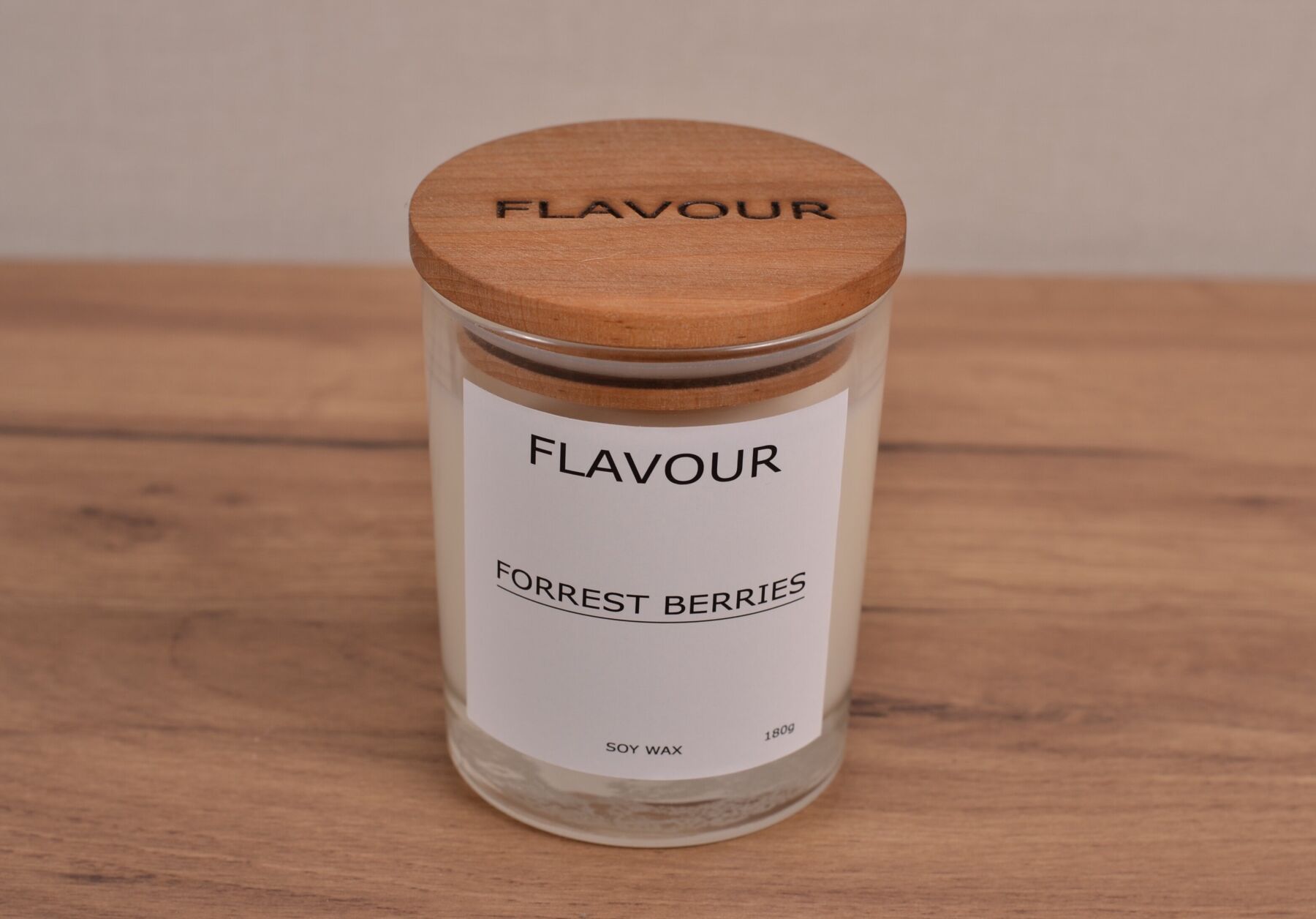 

Ароматическая соевая свеча в стекле FORREST BERRIES 180г