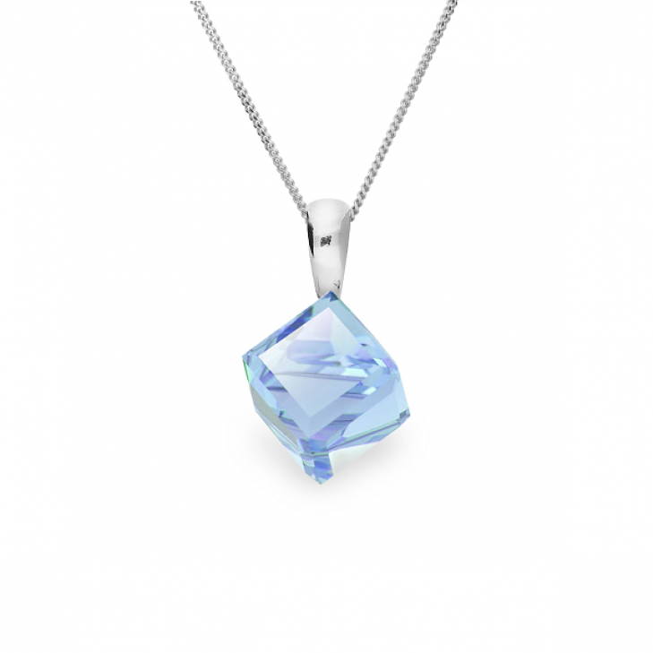 

Серебряная подвеска SPARK Cube со Swarovski модели WJ48418AQ
