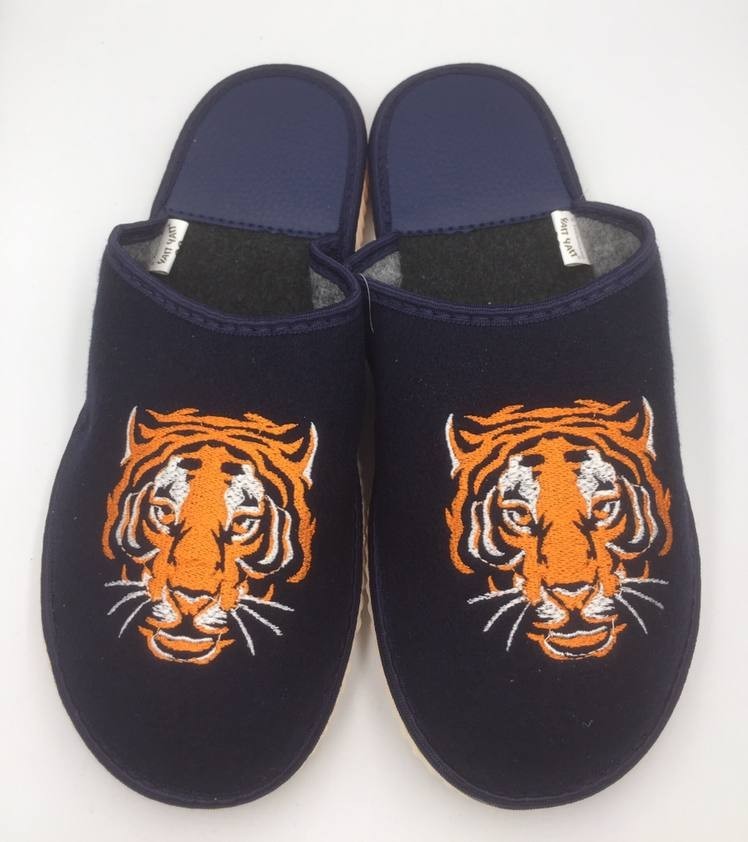 

Подростковые тапочки Sweet slippers 36р синие Тигр закрытые