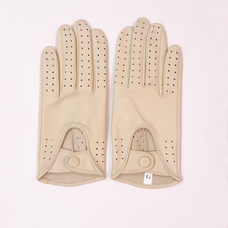 

Женские кожаные автомобильные перчатки GlovesUA мод.275 р.6 бежевые (шов внутрь, кнопка обтянута, без отв)