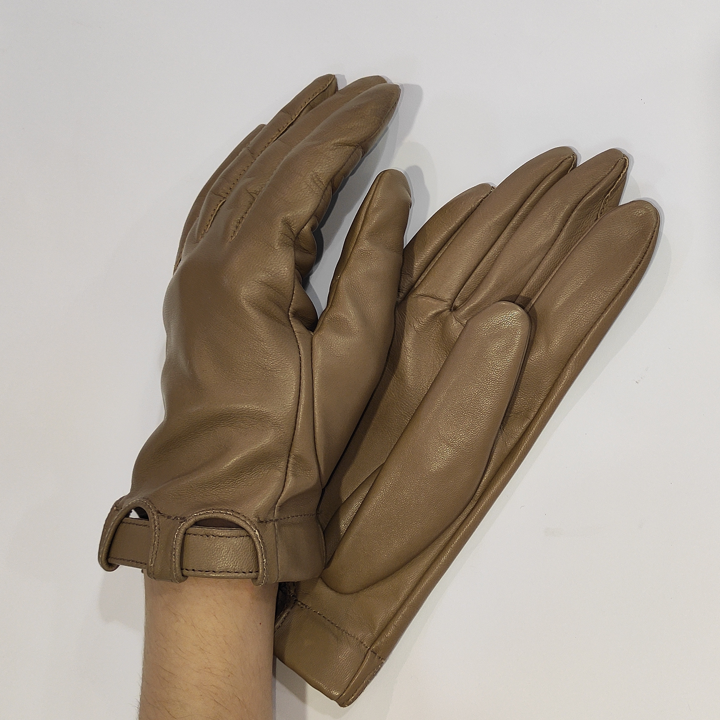 

Женские перчатки кожаные GlovesUA мод.359 р.7 альпака