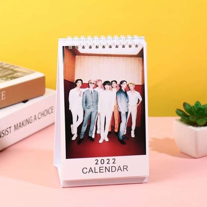 

Календарь 2022 BTS БТС