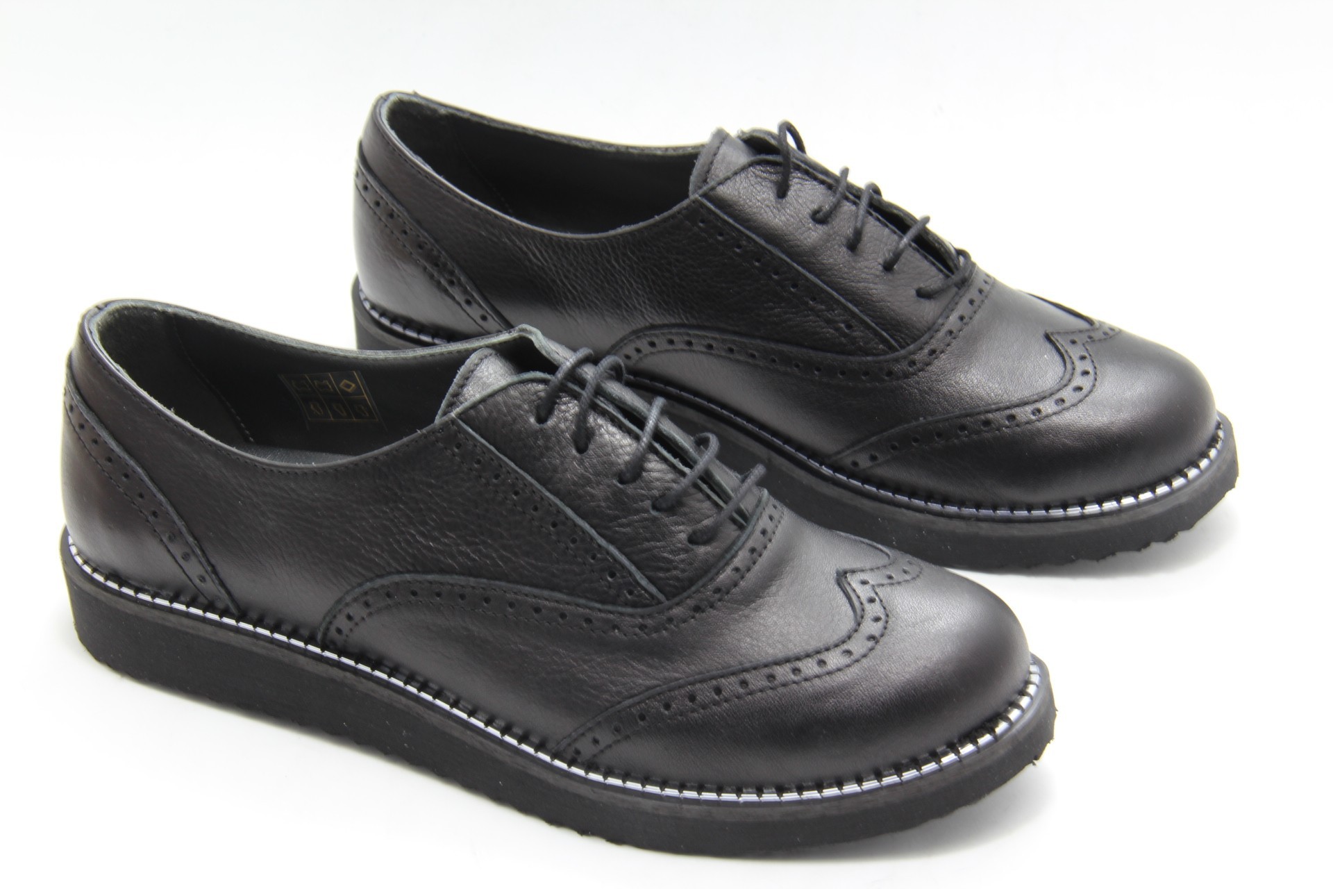 

Туфли женские оксфорды Aras Shoes 108-siyah кожаные 36 на шнуровке