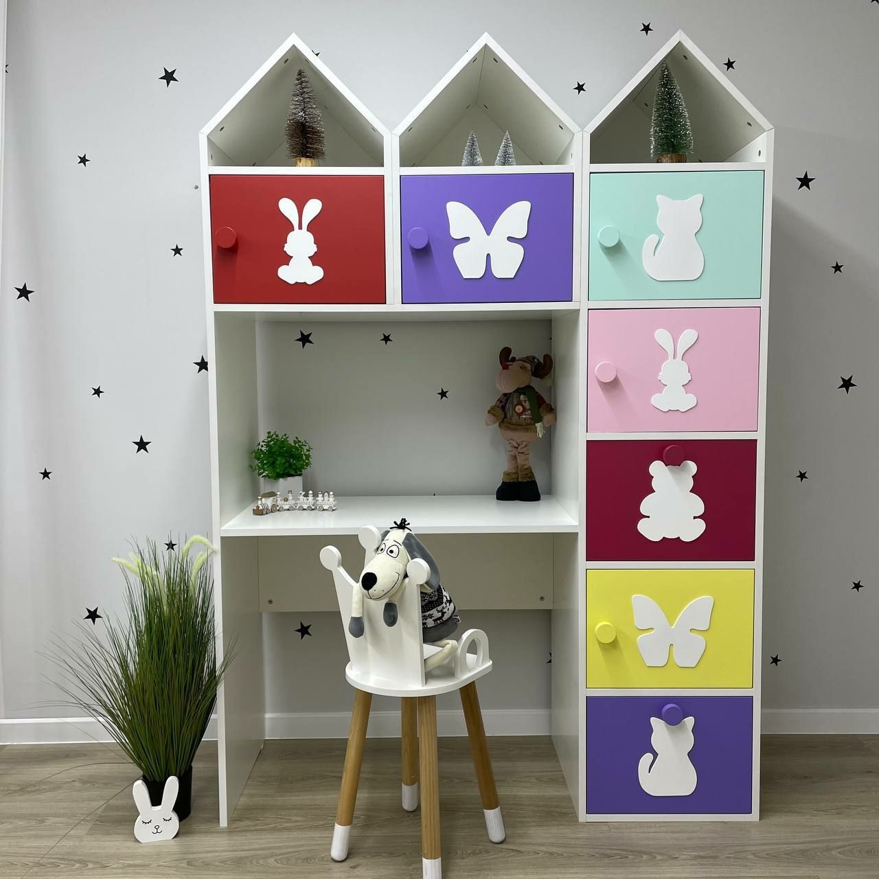 

Детский рабочий стол с ящиками и полками в виде Домика Scandic Kid, 2 выдвижных ящика, 5 ячеек с дверцами Разноцветный