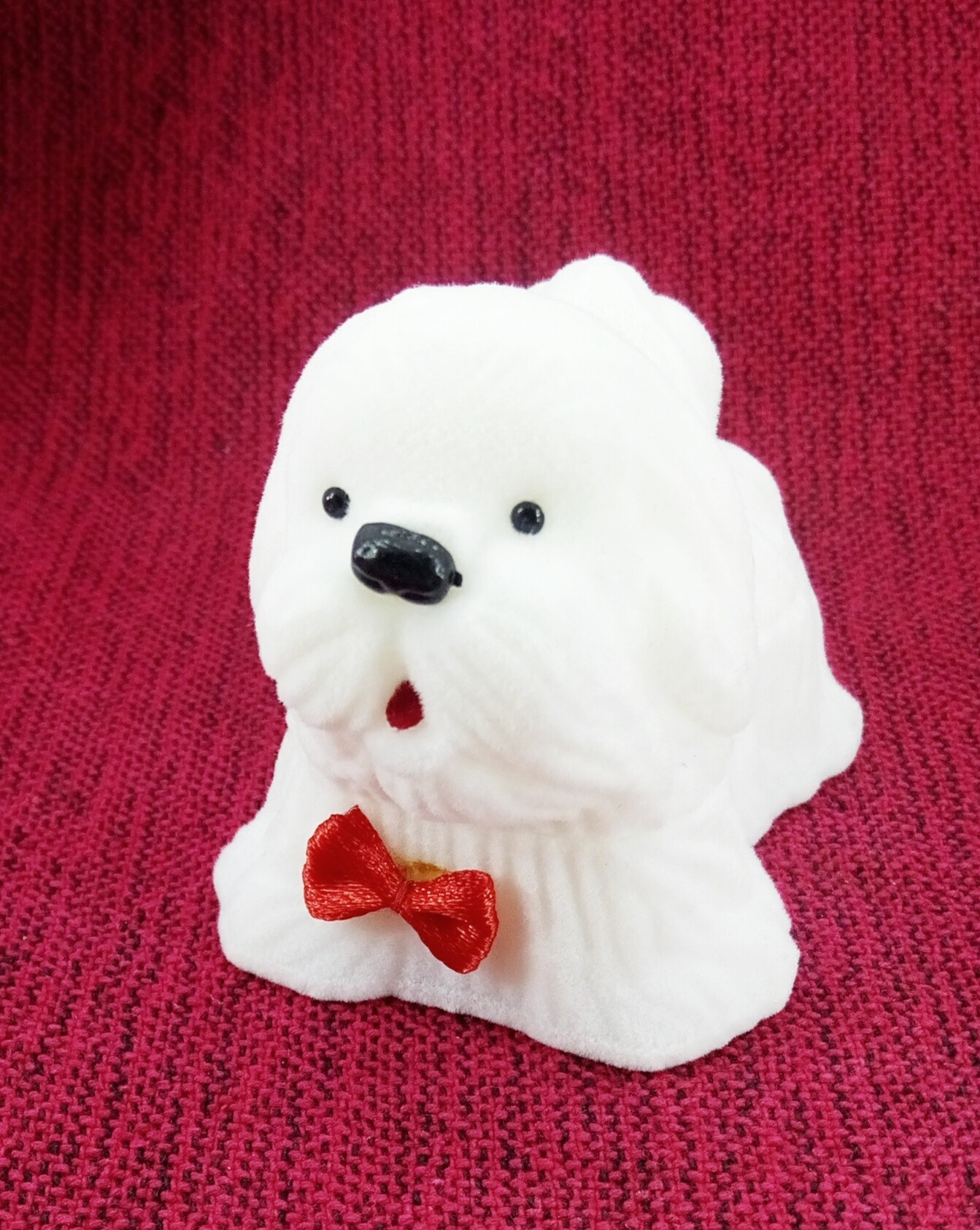 

Футляр "Болонка" белая для кольца или серьг (123/8130)