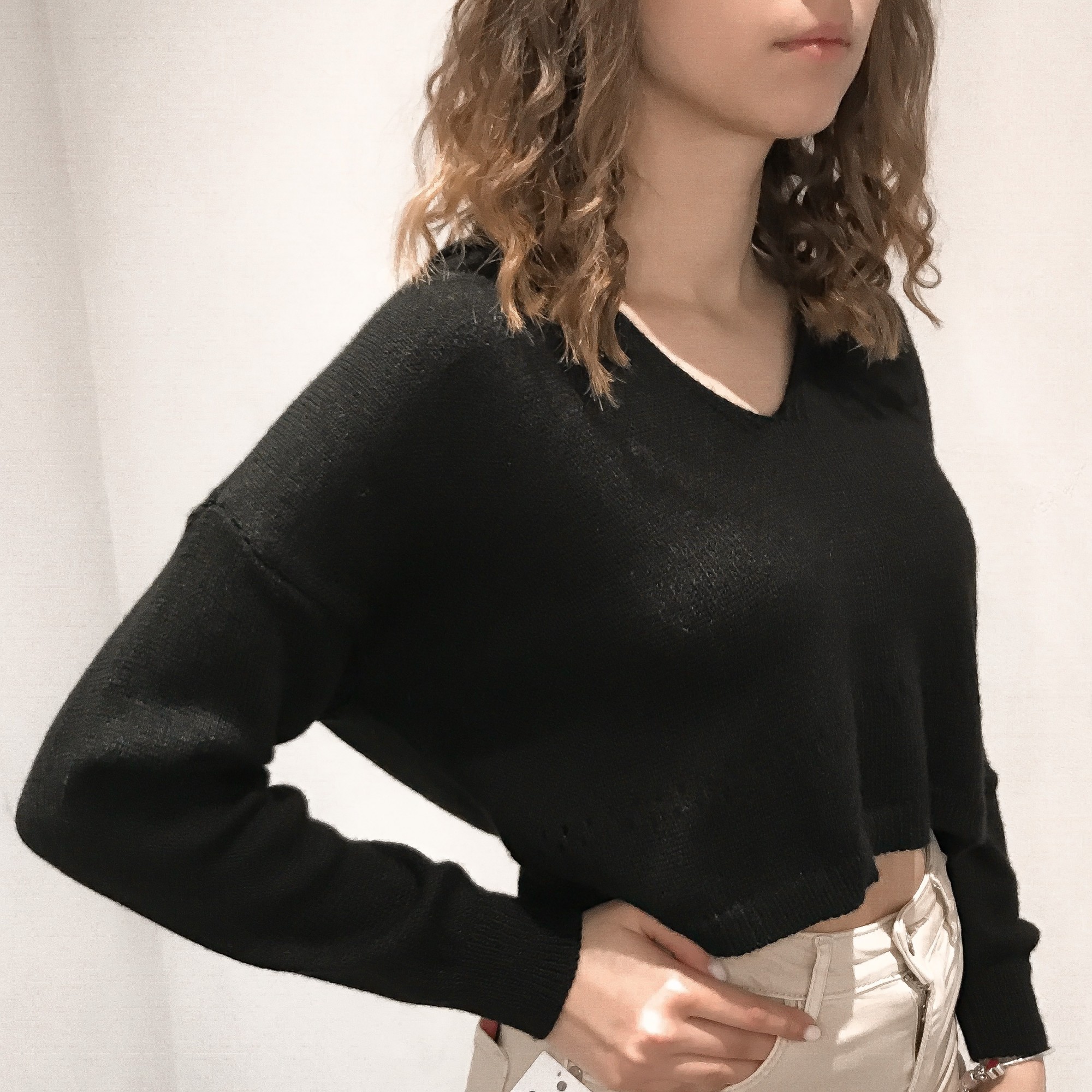 

Худи укороченное вязаное Bon Bon 2365 /М черное 0498, Худи укороченное вязаное Bon Bon 2365 S/М черное 0498