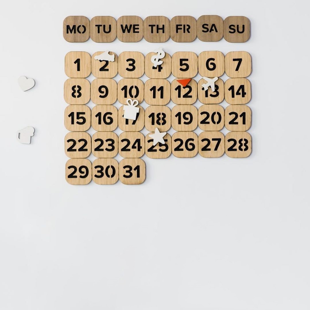 

Магнитный деревянный сувенир, эко-календарь на холодильник, Аутентичные и эксклюзивные предметы декора Fastisi Family 56