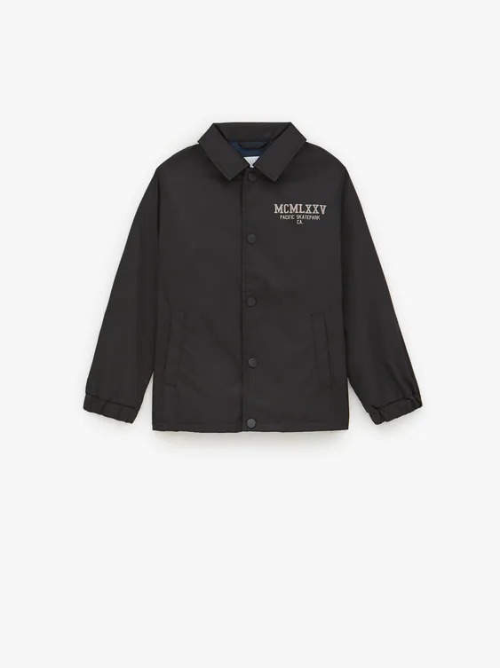 

Куртка Zara 140см черный 5854764800
