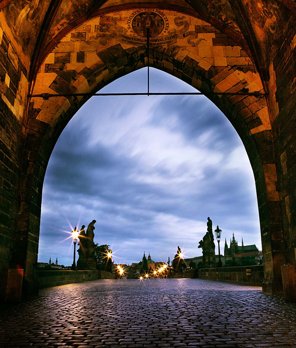 

Фотообои ArtSide Арка в город (6908) Жаккард