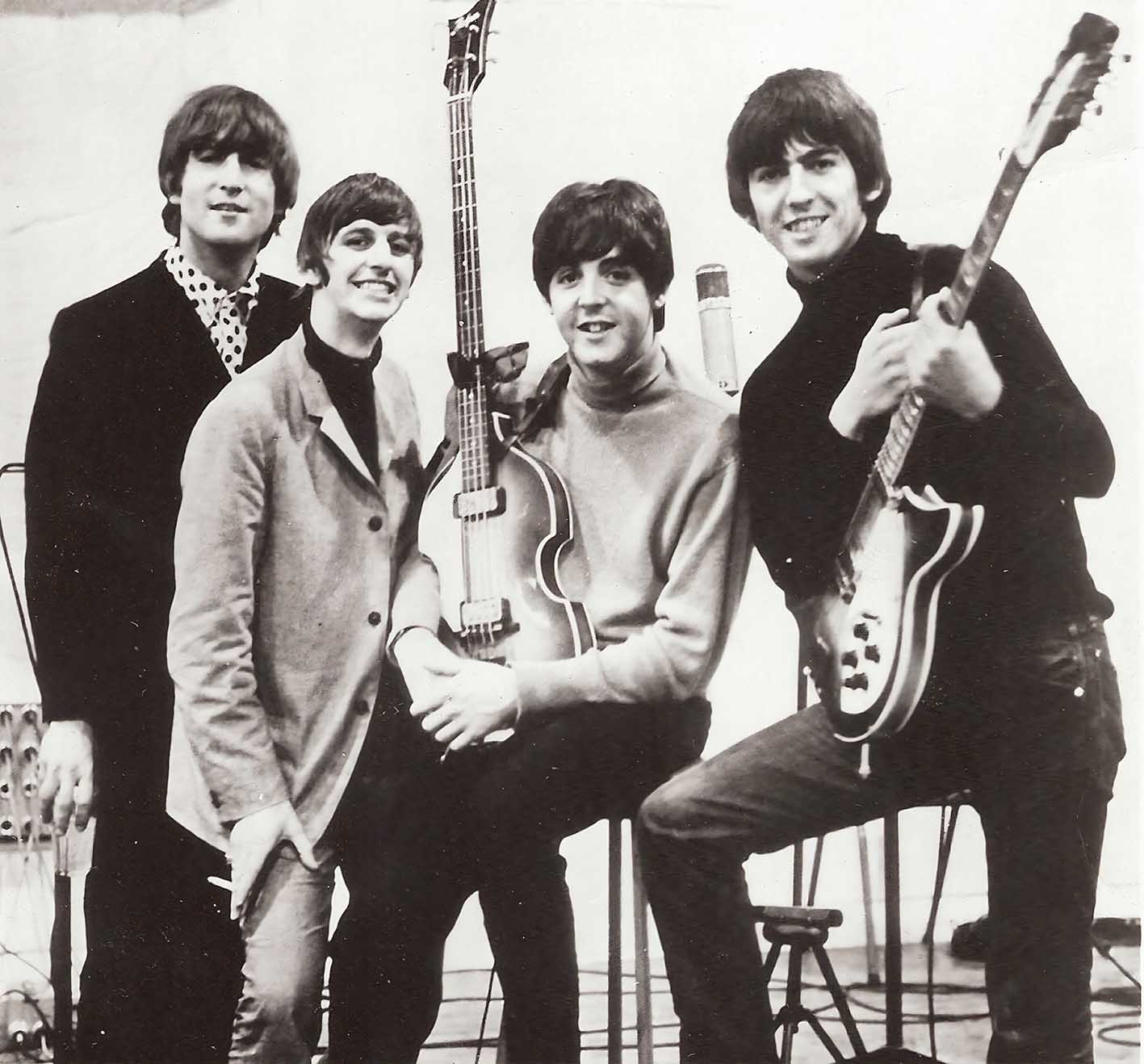 

Фотообои ArtSide The Beatles (2100320212) Иней