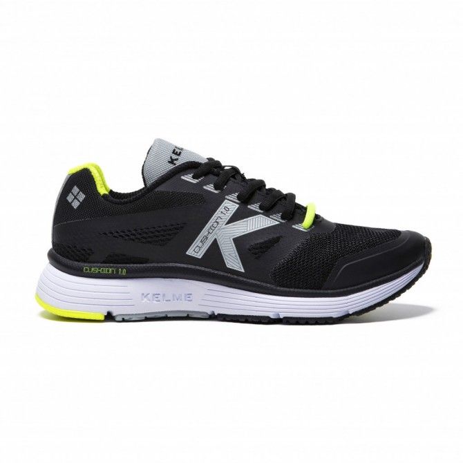 

Кроссовки Kelme CUSHION 1.0 черные 39 46.949.9026