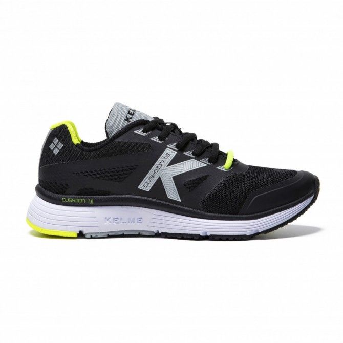 

Кроссовки Kelme CUSHION 1.0 черные 42 46.949.9026