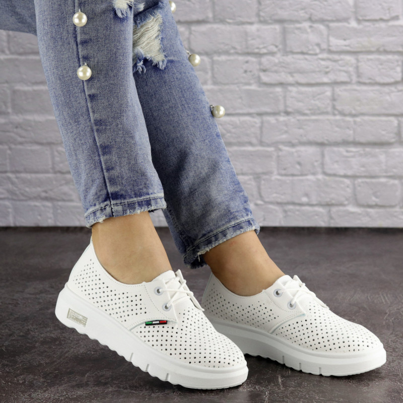 

Женские кроссовки Shoes Jock 38 (23 см) 1638 белые экокожа легкие в дырочку