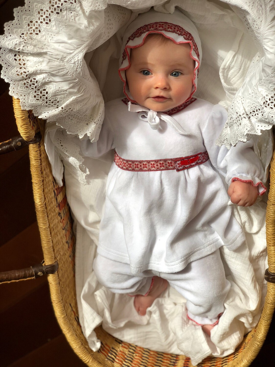 

Велюровый набор "Украиночка" ТМ Little Angel 62см для девочки белый с принтом