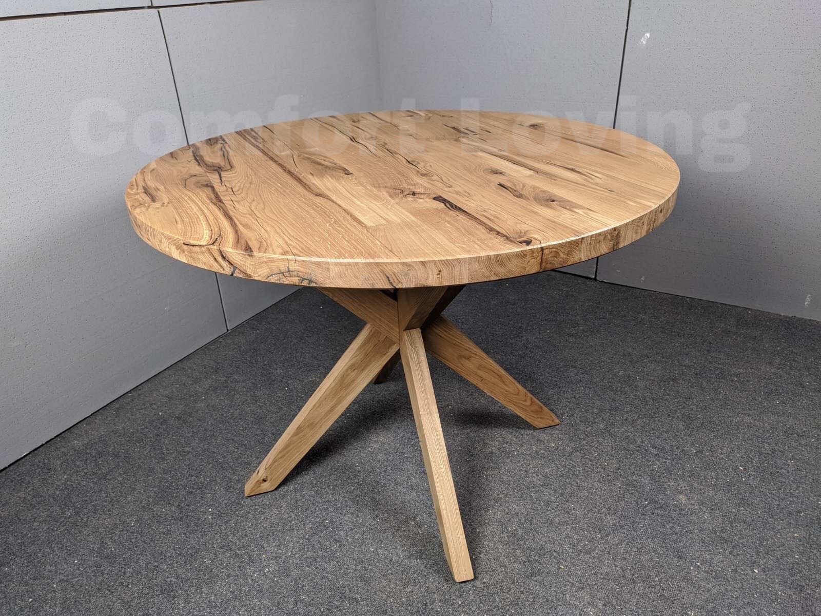 

Стол обеденный Лофт из дуба с эпоксидной затиркой сучков D100x75 см