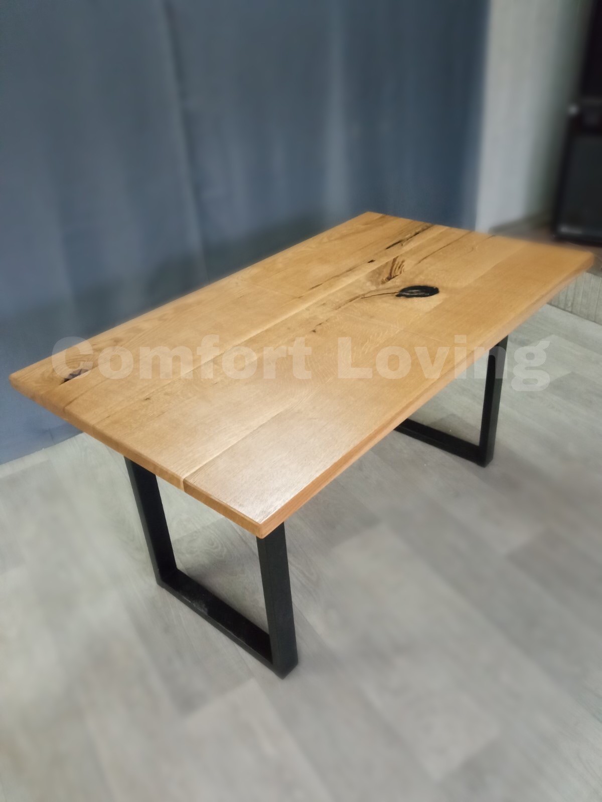 

Стол обеденный Лофт из дуба с эпоксидной затиркой сучков 140-180x75x80 см