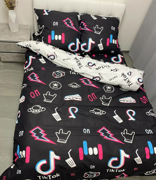 

Постельное белье комплект из Бязи "Tik Tok (Тик Ток)". Размер Двуспальный макси, простынь на Резинке, для Евро подушки (TIR_2462-664 2M/R-EP)