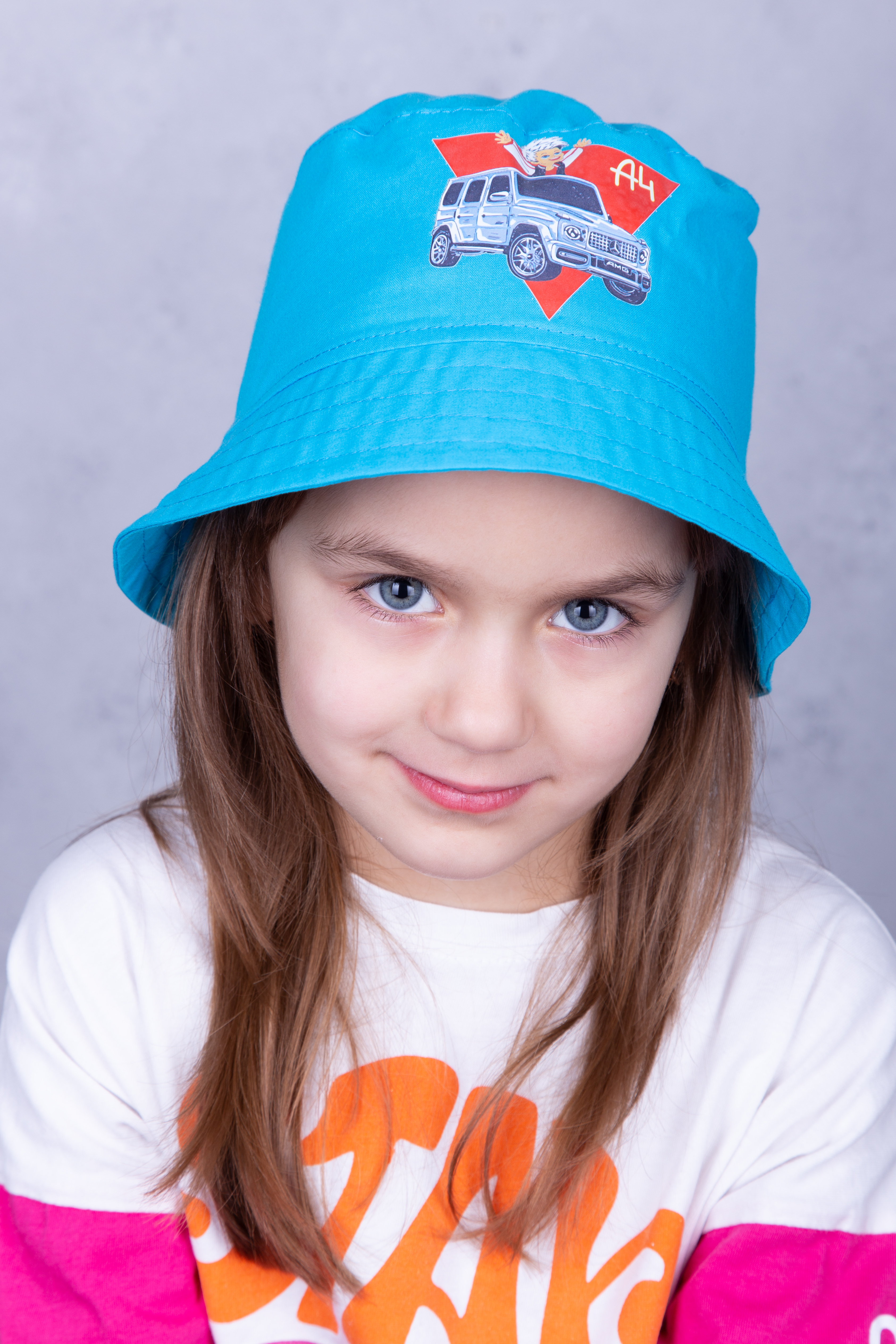 

Панама FAMO PN-5452 52 Голубо-красный 52 (PN-5452)